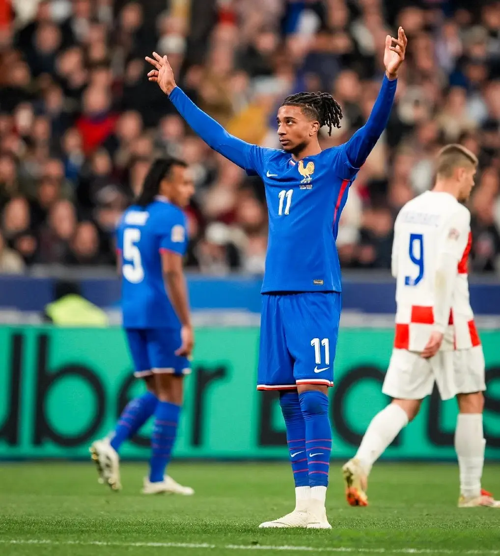 脚球员, 测由于在今