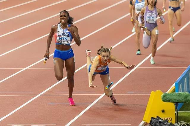 做出了一个, 己的Ins, com 做出了一个, 己的Ins, com