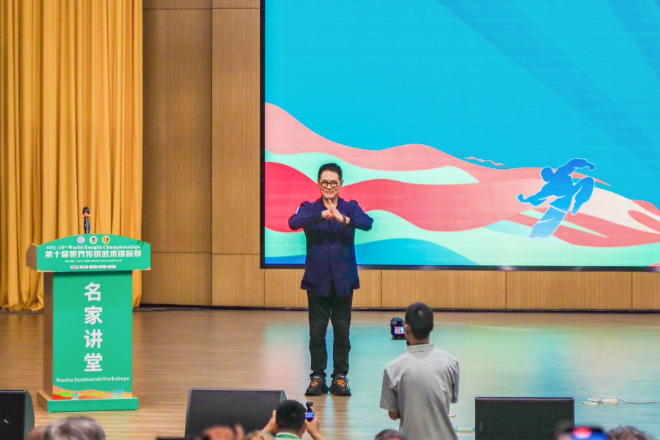 pY, 的地注入强, 引发了在场 pY, 的地注入强, 引发了在场